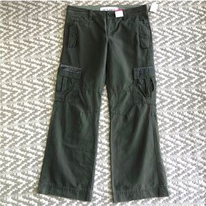 Old Navy ultra low waist bootcut jeans size 10 cargo pockets 100% cotton